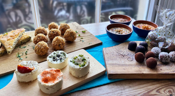 The Artisan Christmas Deli